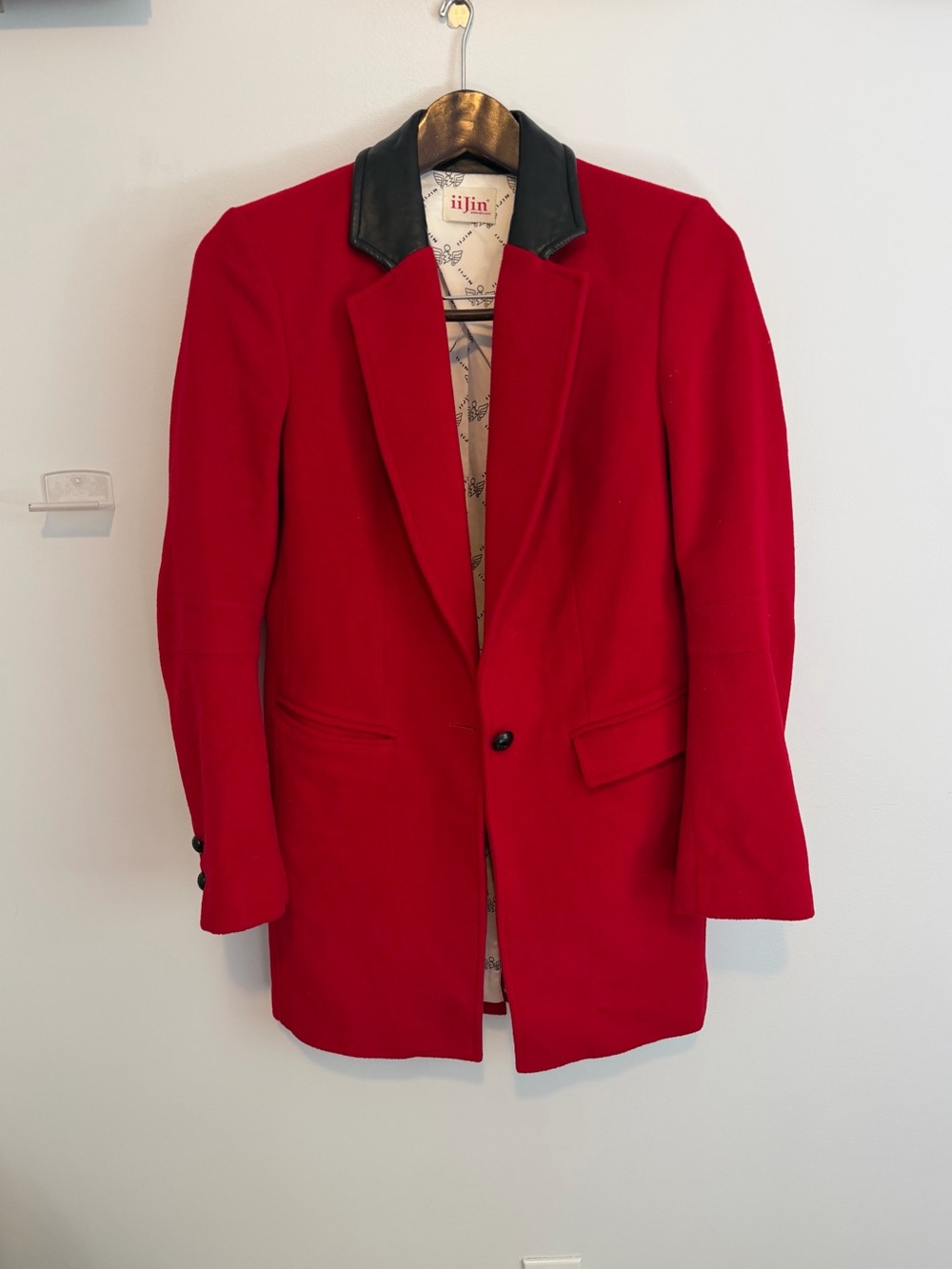 iiJin Wool, Silk and Sheepskin, Blazer Coat Black Collar NWOT $360 MSRP